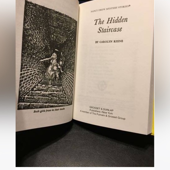 Nancy Drew Hard Cover Book Pair - Staircase/Bungalow - Picture 4 of 10